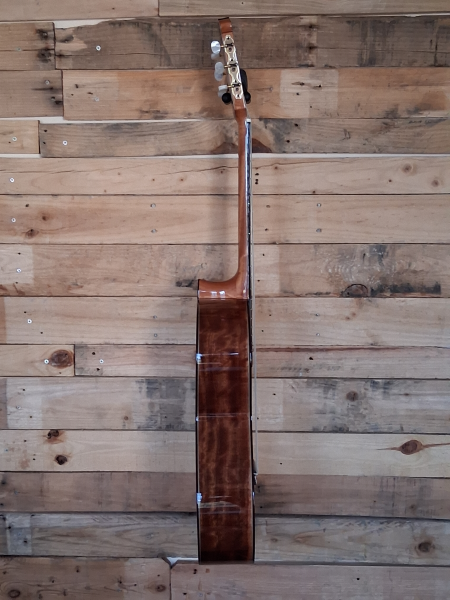 Hanika 56CC, Zeder / Chechen vollmassiv, made in Germany